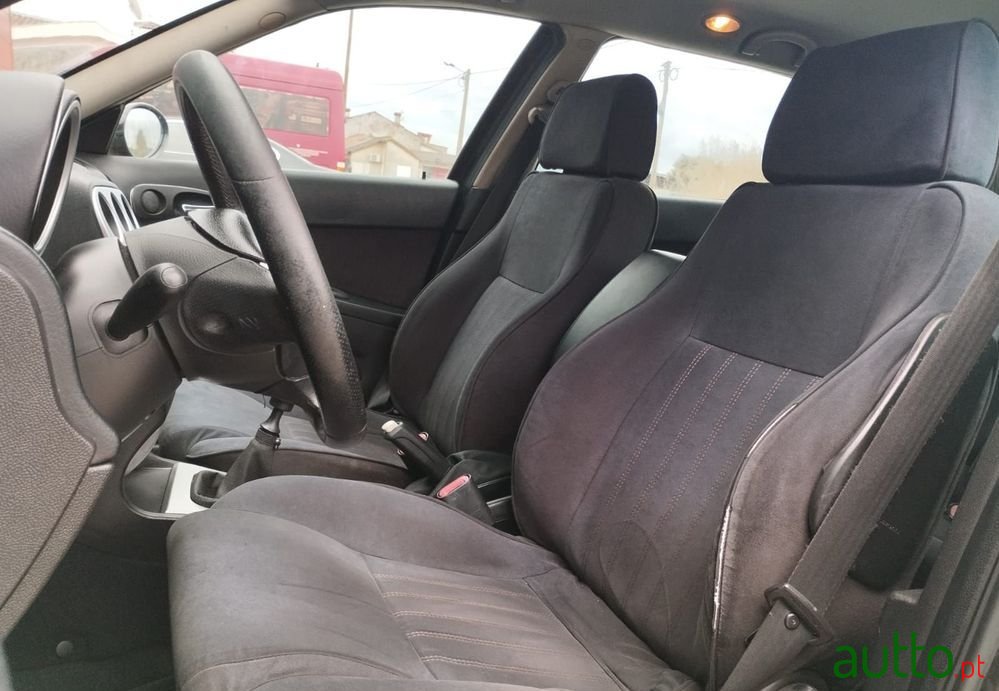 2005' Alfa Romeo 156 Sportwagon photo #2