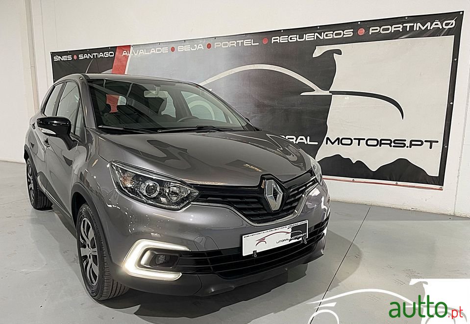 2019' Renault Captur photo #1