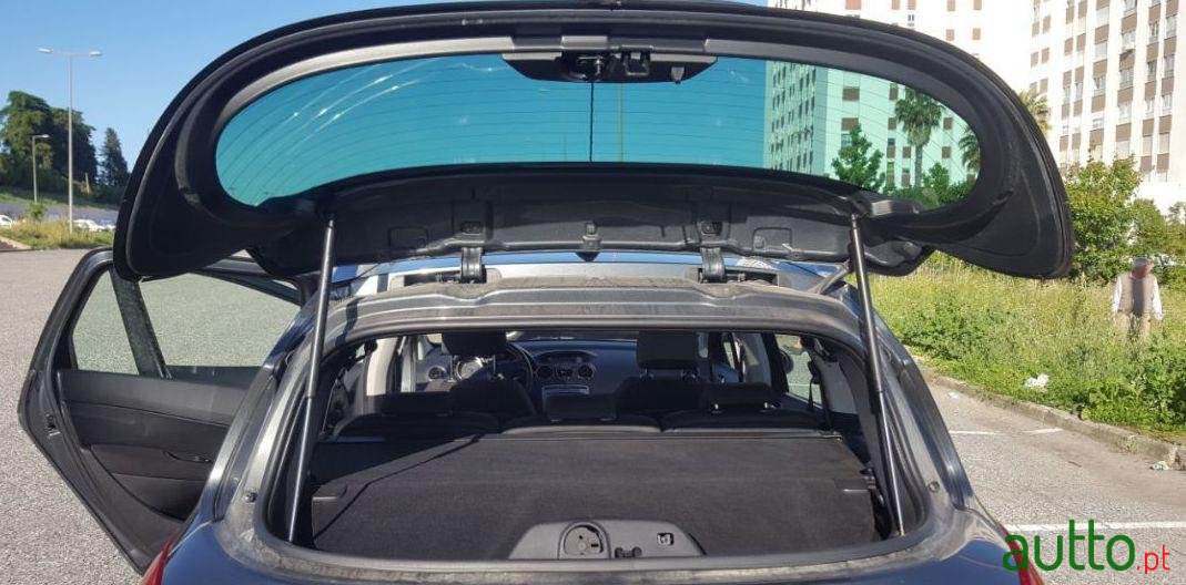 2008' Peugeot 308 Sw photo #4