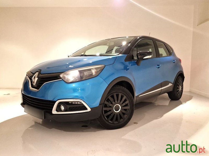 2015' Renault Captur photo #1