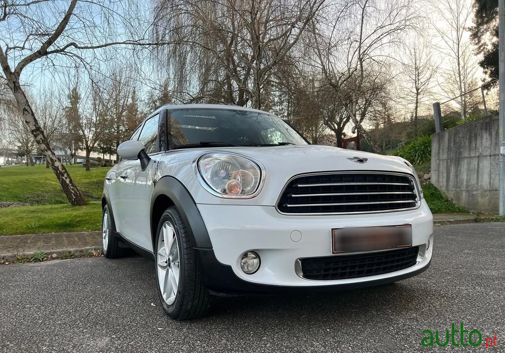 2011' MINI Countryman Cooper D photo #4