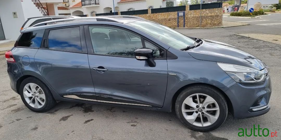 2016' Renault Clio Sport Tourer photo #2