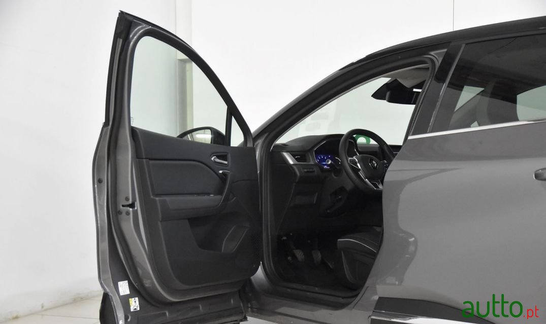 2022' Renault Captur photo #5