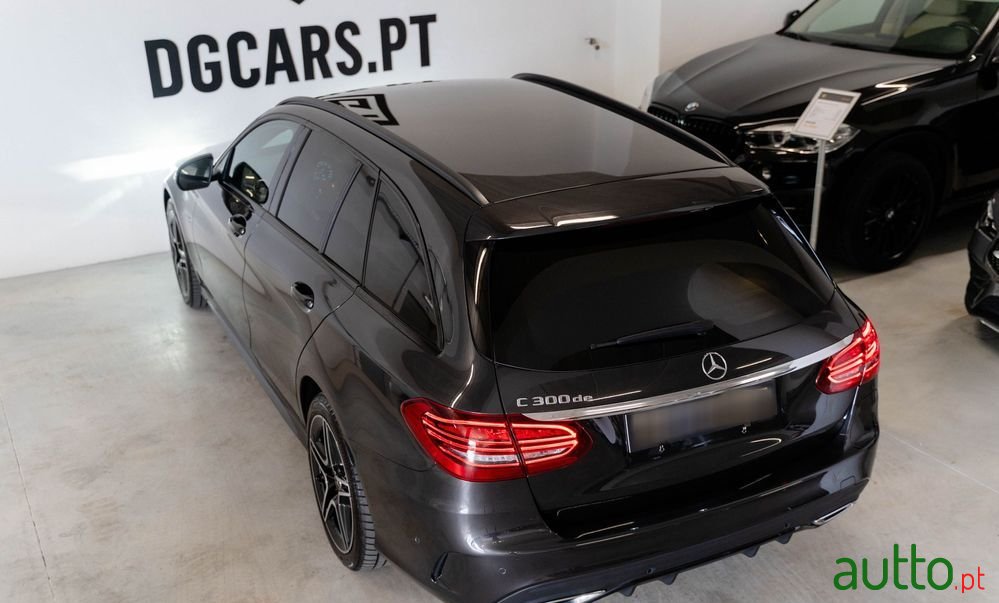 2020' Mercedes-Benz C 300 De Amg Line photo #5