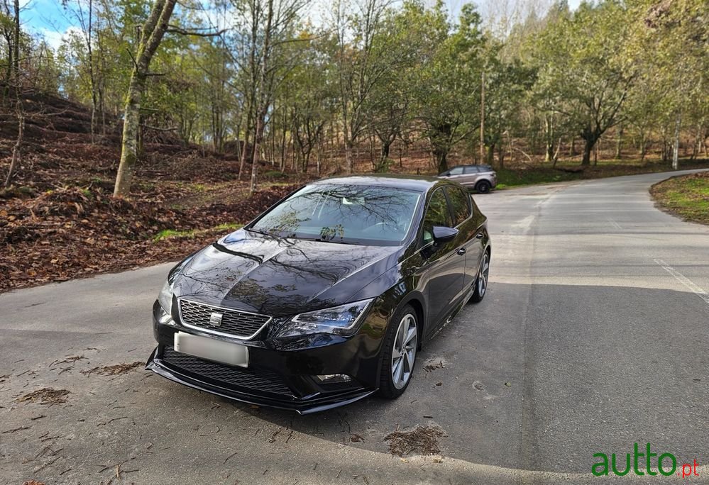 2014' SEAT Leon 1.6 Tdi Style S/S photo #5