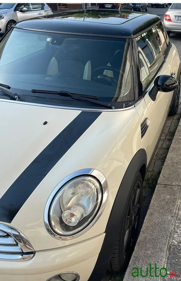 2009' MINI Cooper D 3 Portas photo #4