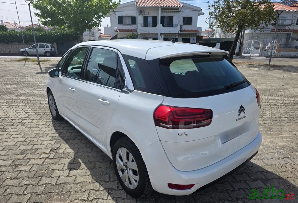 2017' Citroen C4 Picasso photo #3