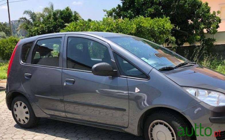 2008' Mitsubishi Colt Z30 photo #1