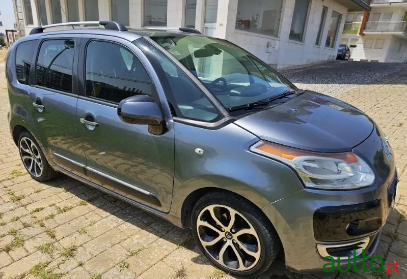 2012' Citroen C3 Picasso photo #6