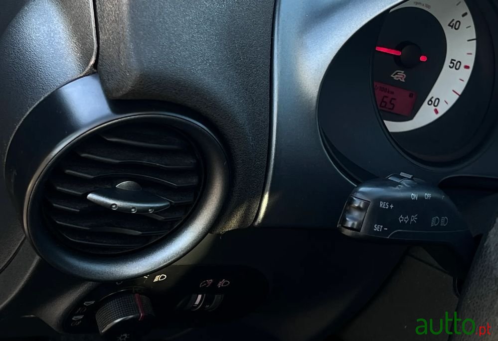 2006' SEAT Ibiza 1.9 Tdi Fr photo #5