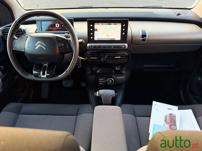 2017' Citroen C4 Cactus photo #4