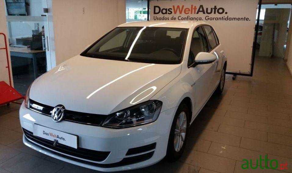 2016' Volkswagen Golf photo #1