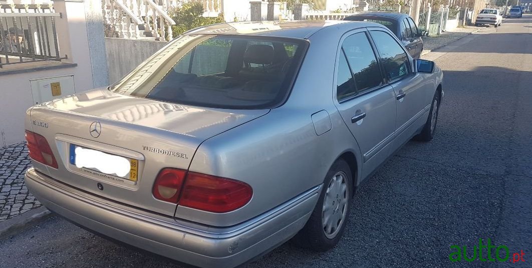 1998' Mercedes-Benz E-300 photo #3