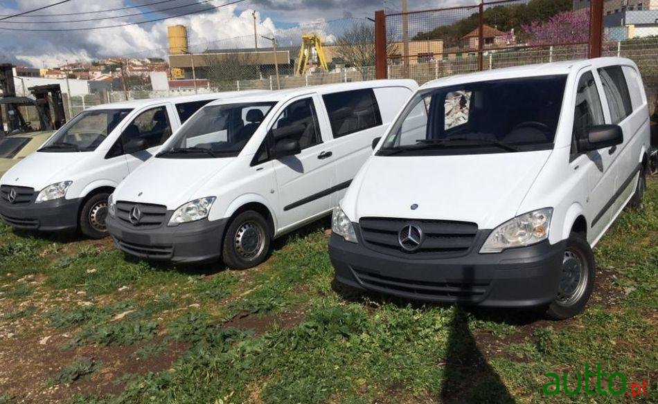 2011' Mercedes-Benz Vito photo #2