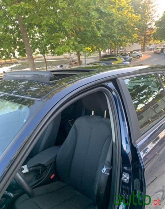 2014' BMW 320 photo #1