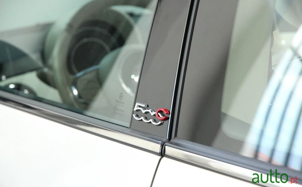 2017' Fiat 500C photo #5