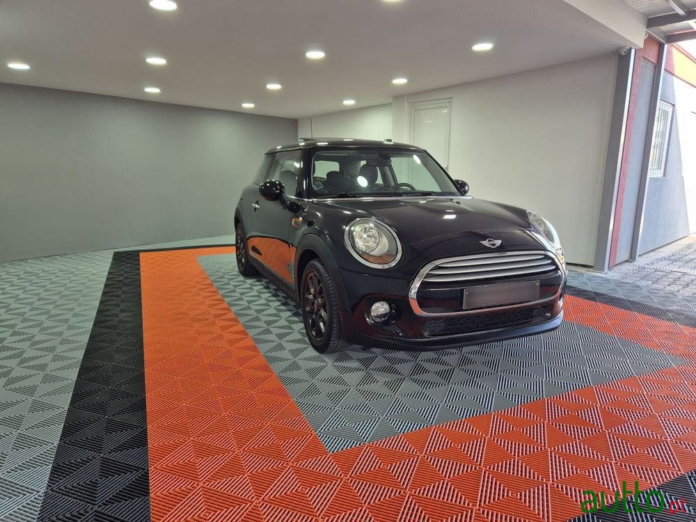 2015' MINI 3 Portas Cooper D photo #2