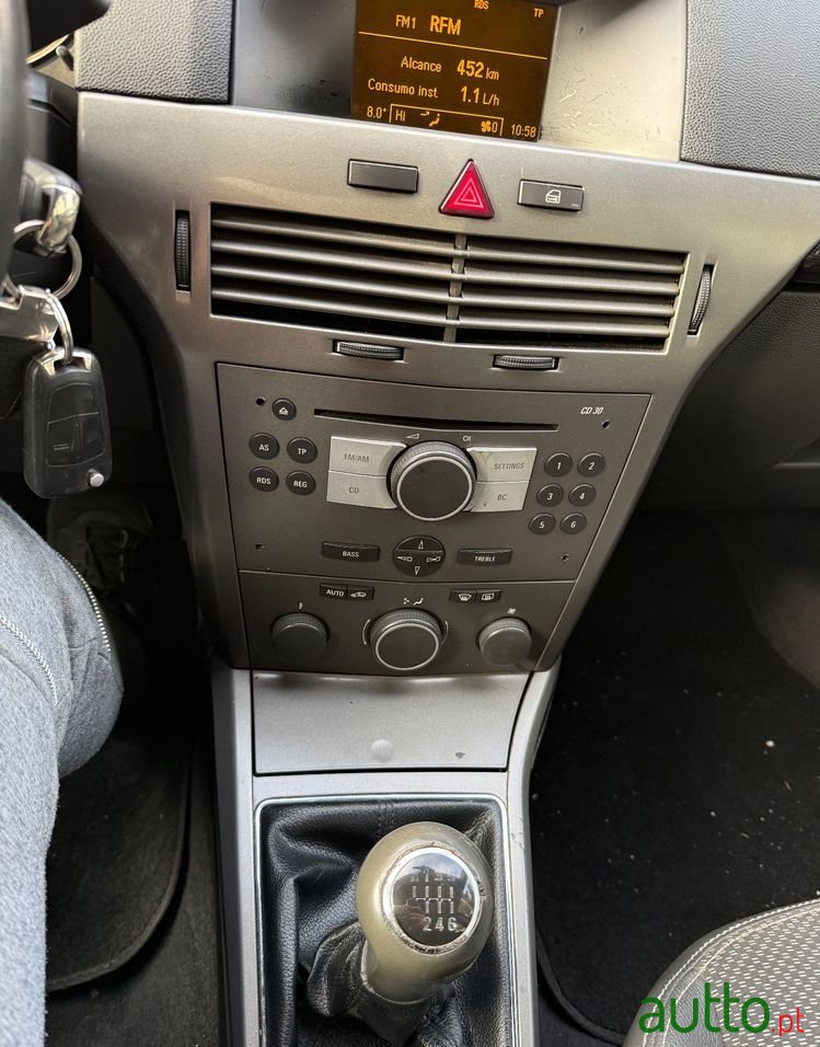 2006' Opel Astra 1.7 Cdti Cosmo photo #5