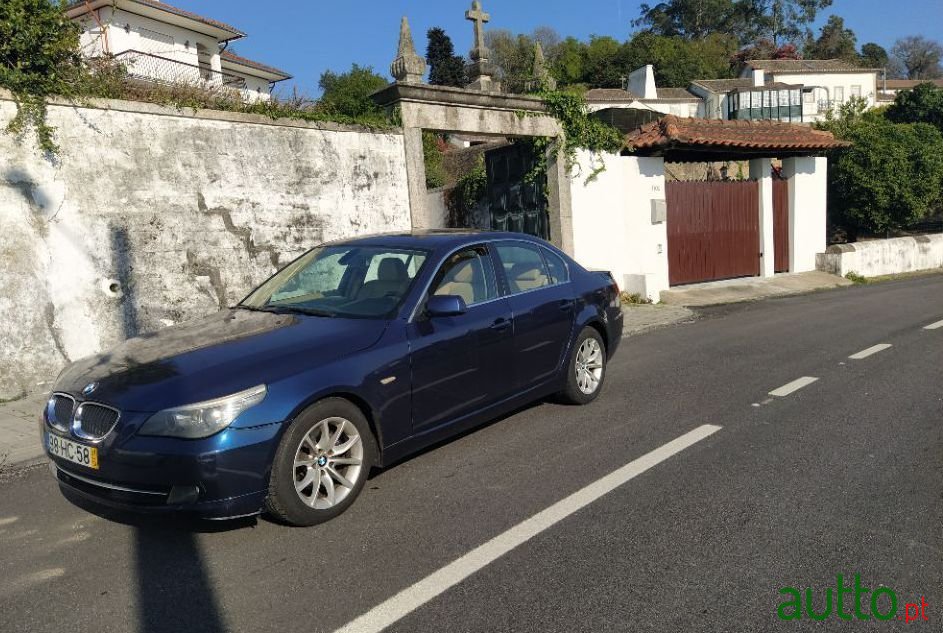 2007' BMW 520 Sport photo #2