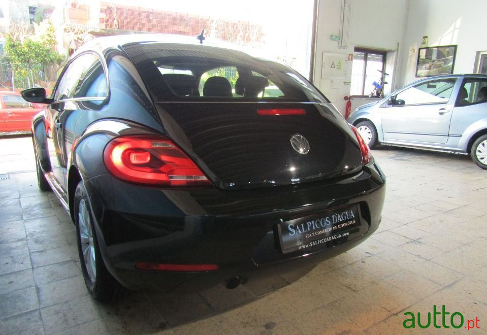 2012' Volkswagen New Beetle photo #4