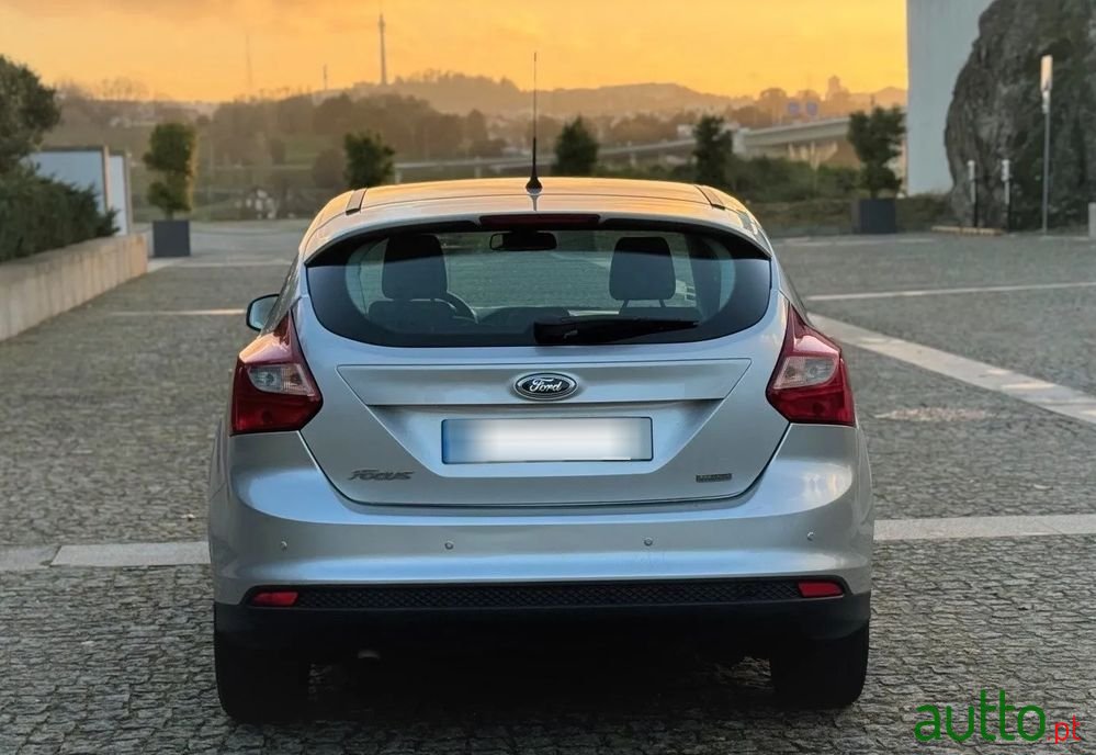 2013' Ford Focus photo #5