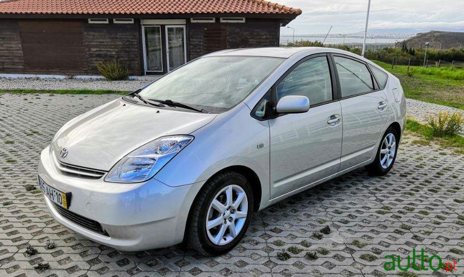 2005' Toyota Prius photo #1
