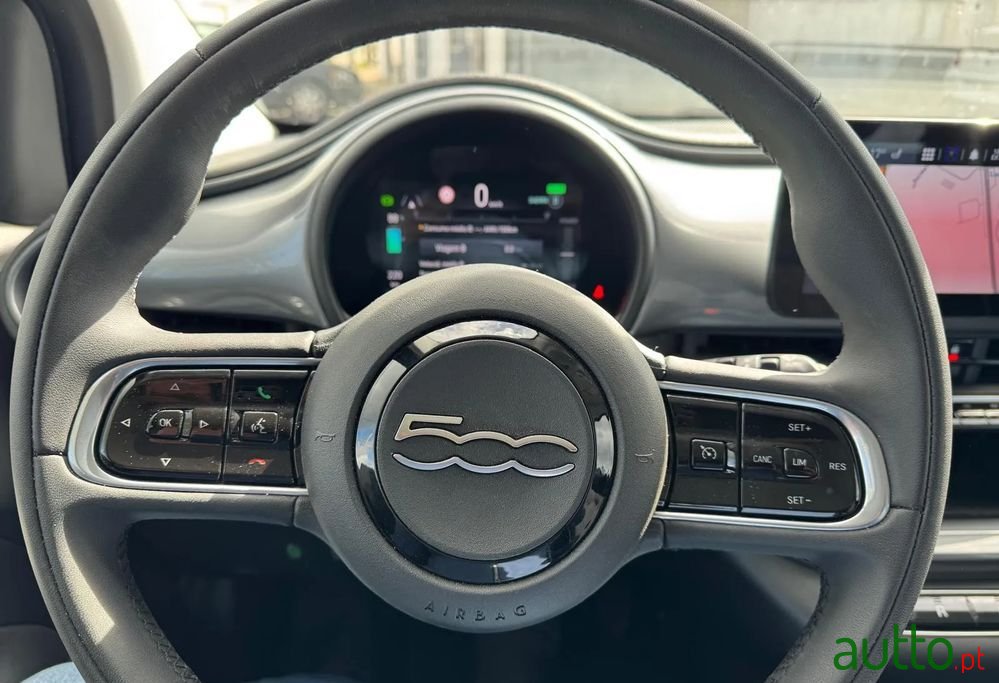 2023' Fiat 500e 42 Kwh photo #4