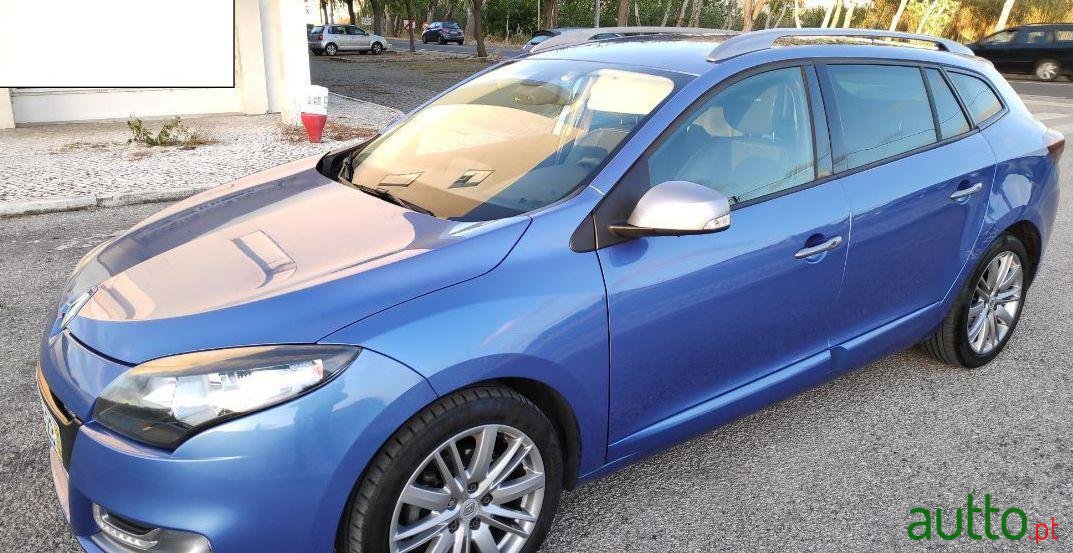 2012' Renault Megane photo #4