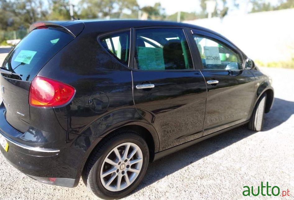 2010' SEAT Altea photo #2