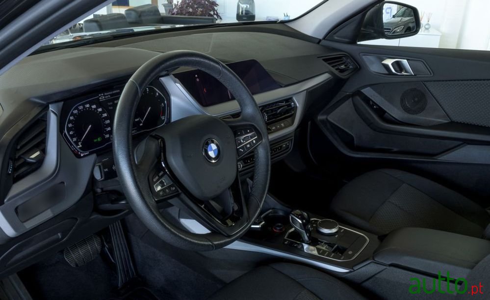 2020' BMW 116 D Auto photo #6