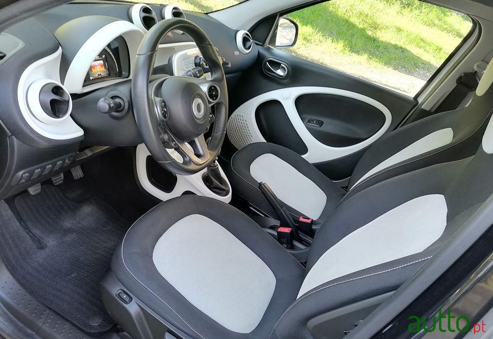 2016' Smart Forfour photo #5