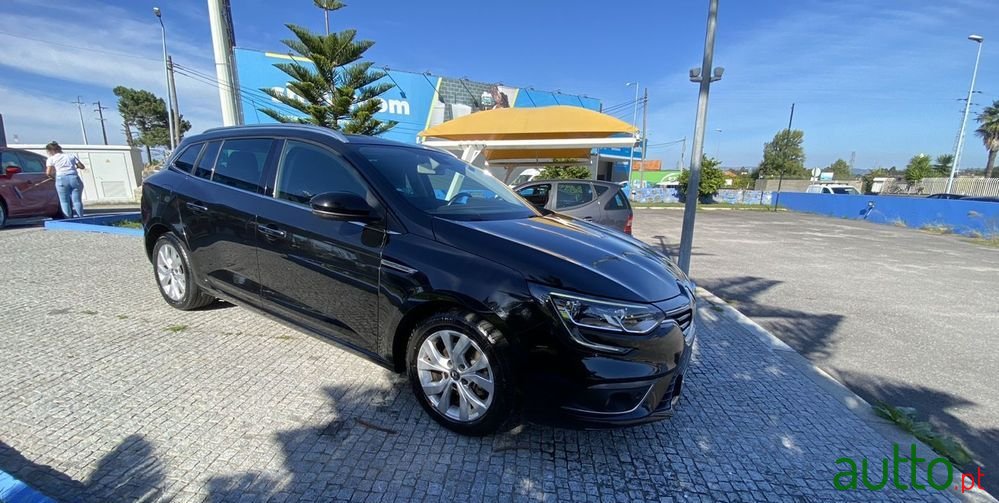 2019' Renault Megane Sport Tourer photo #5