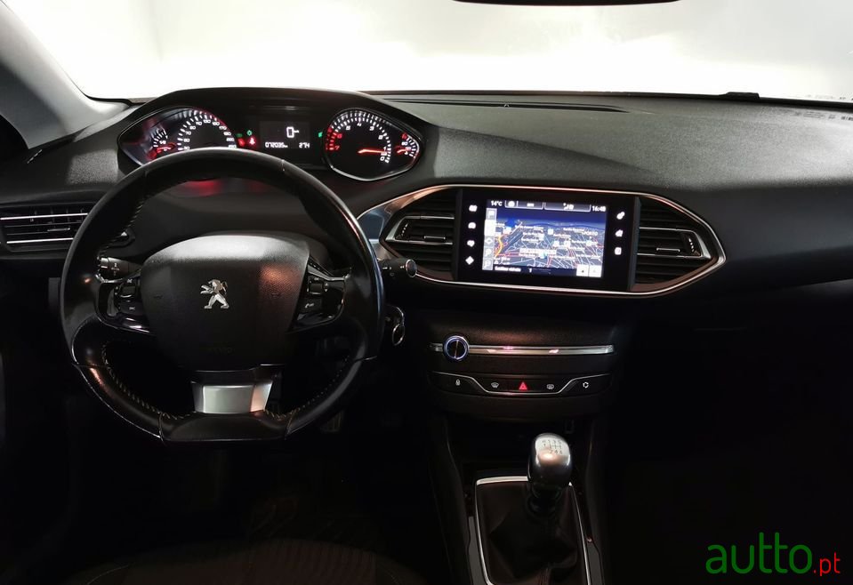 2016' Peugeot 308 Sw photo #3