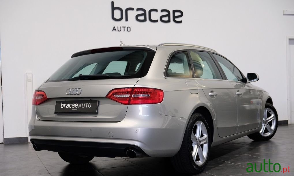 2013' Audi A4 Avant photo #6