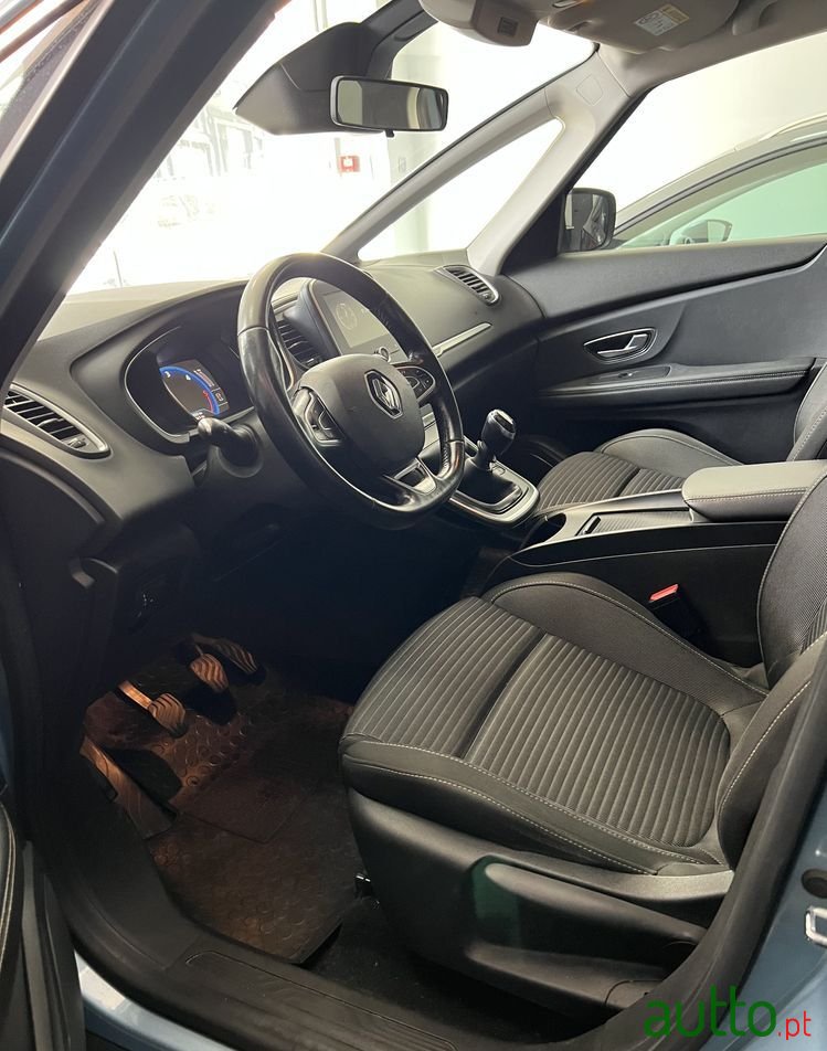 2017' Renault Grand Scenic photo #2