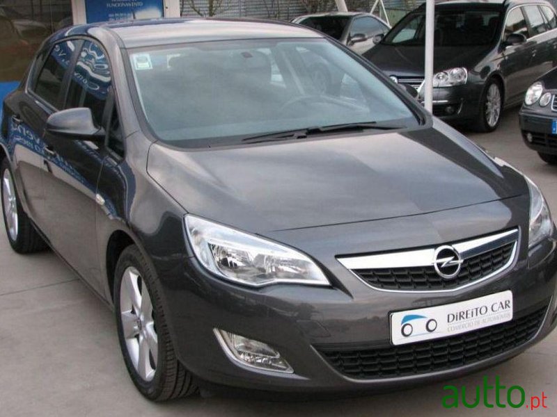 2011' Opel Astra 1.3 Cdti Enjoy Start/Stop photo #2