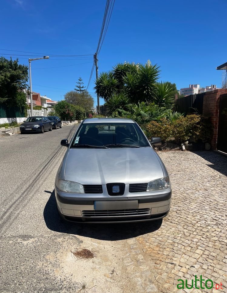 2001' SEAT Ibiza 1.0 Passion photo #5