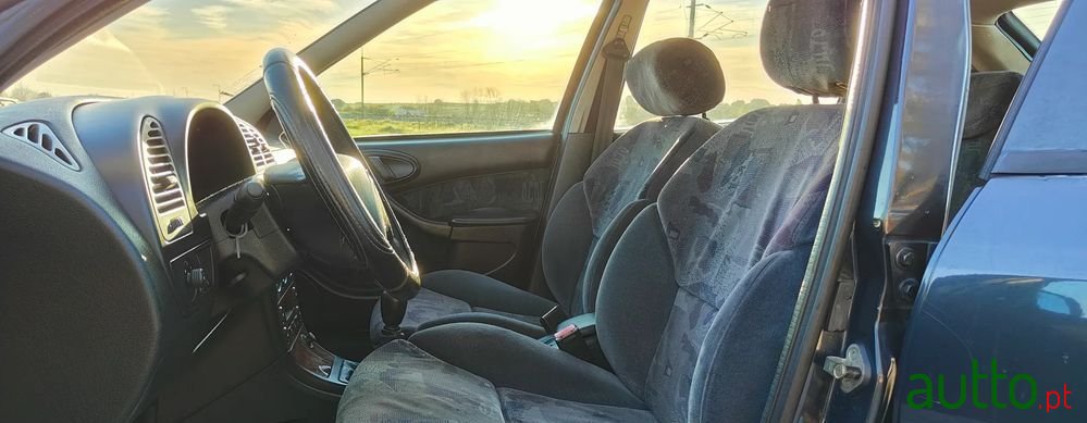 2002' Citroen Xsara 1.6I 16V Exclusive photo #6