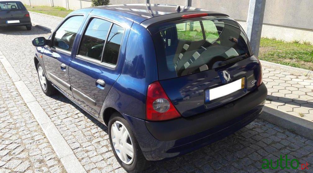 2002' Renault Clio 1.2 Expression photo #2