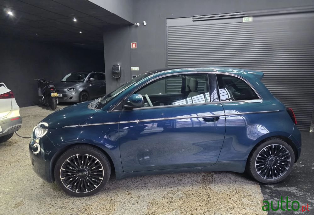 2023' Fiat 500e La Prima photo #3