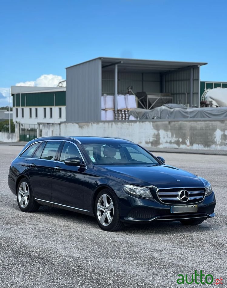 2017' Mercedes-Benz E 220 photo #1