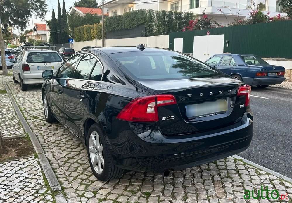 2016' Volvo S60 2.0 D2 Momentum photo #2
