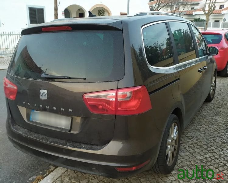 2014' SEAT Alhambra photo #3