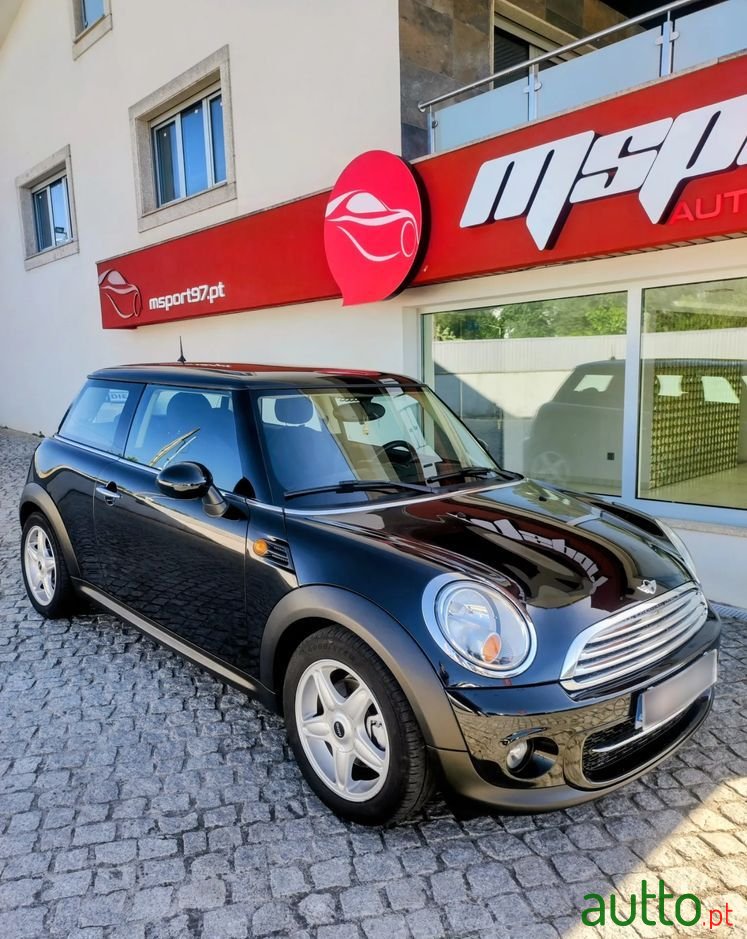 2013' MINI Cooper D 3 Portas photo #1