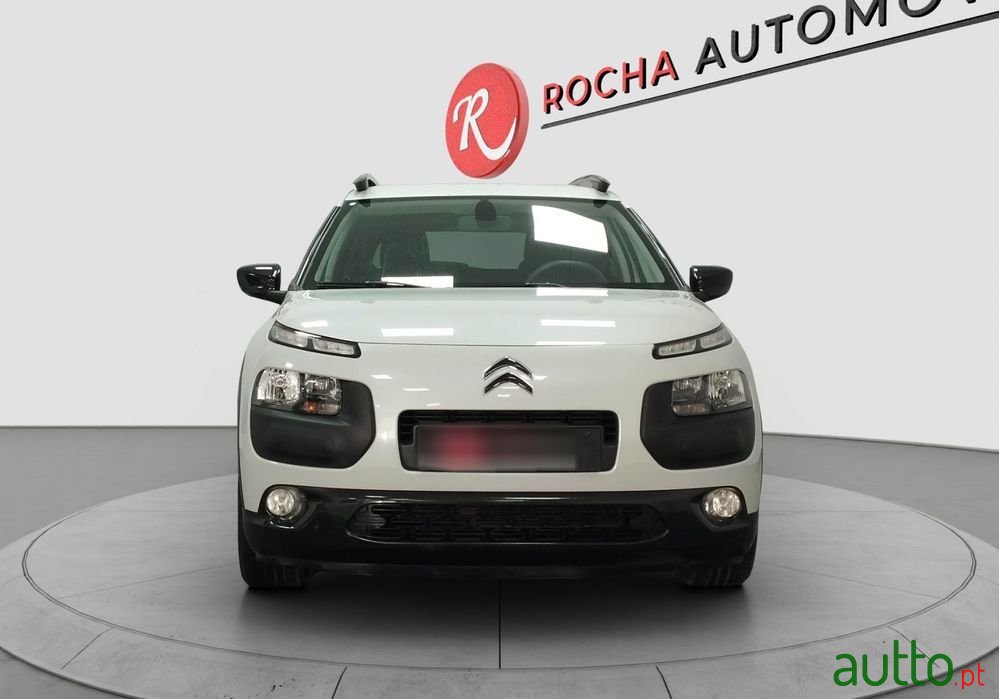 2018' Citroen C4 Cactus 1.2 Puretech Shine photo #2