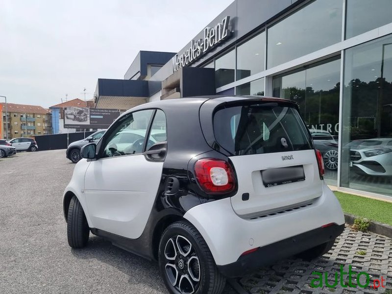 2020' Smart Fortwo Electric Drive Passion photo #3