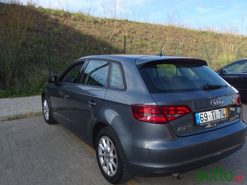 2013' Audi A3 Sportback photo #2