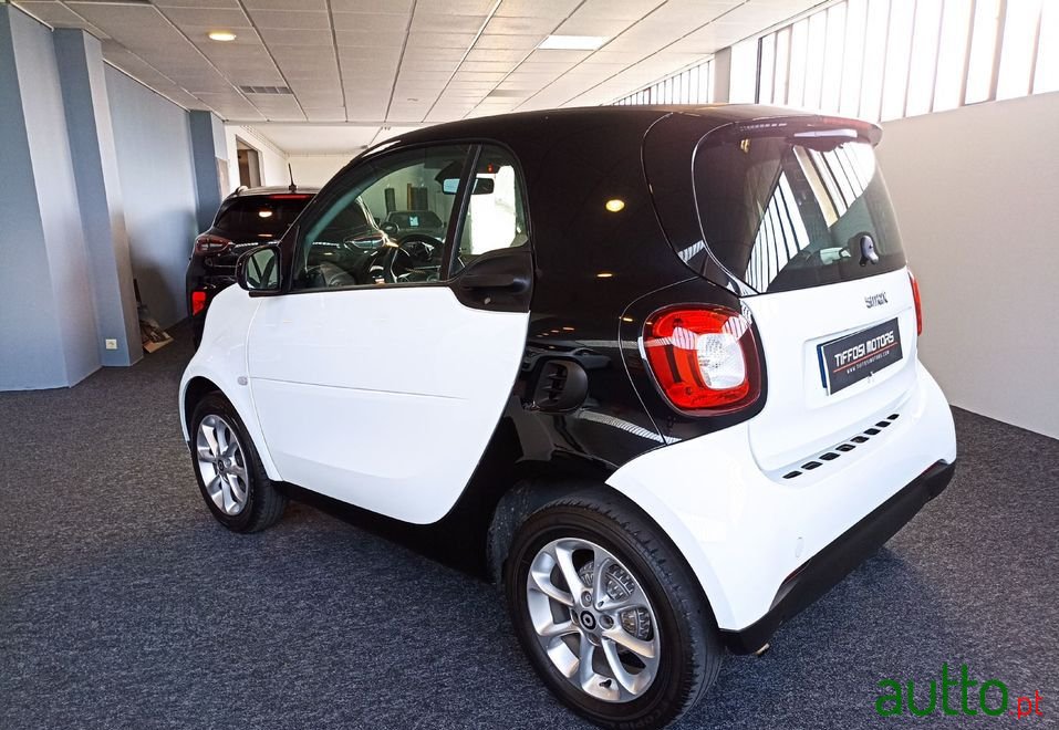 2016' Smart Fortwo photo #5