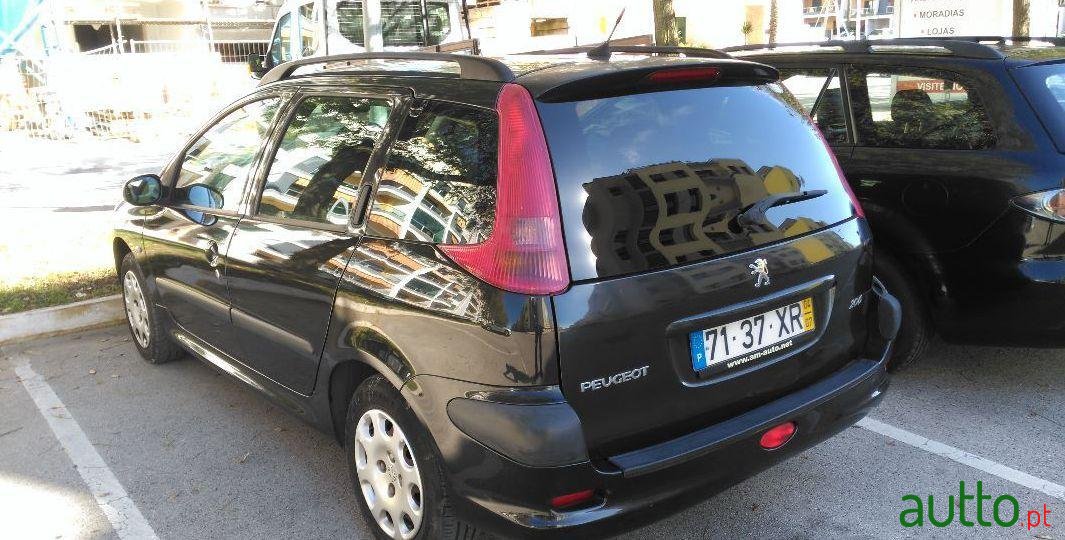 2004' Peugeot 206 Sw photo #2