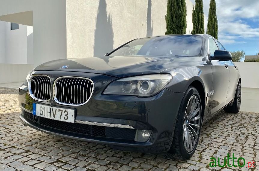 2009' BMW 730 Ver-D photo #3